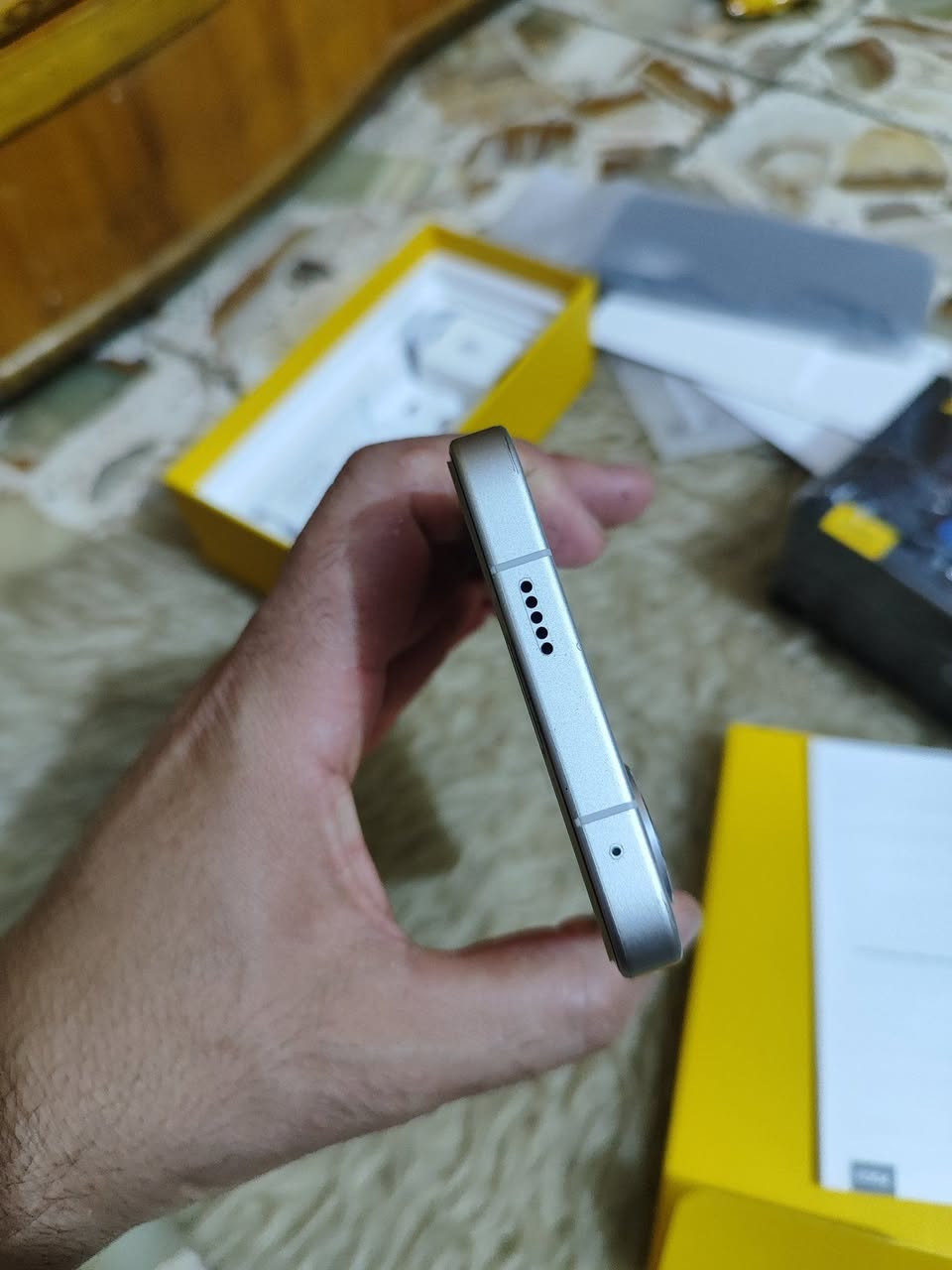 سلام عليكم اخوان جهاز بوكو x8 pro max مستخدم كم يوم فقط بطاريه 100 مشحون 7 مرات فقط اغراضه كامله مع تغليف 360 درجه كل الجهاز ذاكره 512 للمراوس فقط بجهاز اغلا وانطي فرق او اخذ فرق علما سعر الجديد حاليا 755 الف ويزيد مكاني بغداد مدينه الصدر توصيل ماعندي للاستفسار خاص او وات ساب ***********
