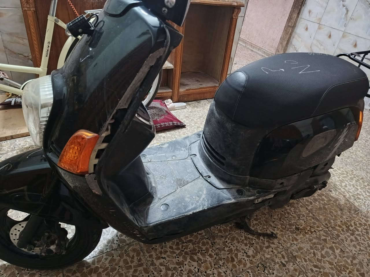 سلام عليكم
دراجه بوليسي صاله ٤اشهر من طلعت حاويه  نضيفه كلشش كلشي شغال بيه شلعه ومعدل تخبل  مكاني الناصريه مركز السعر خاص او علئ الرقم   ***********او ***********
