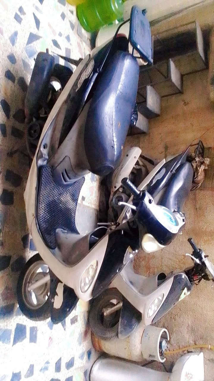 دراجه ماكس منغولي للبيع
كامله  كلشي مابيه شغالة السعر 500 الف بيه مجال حك جية خابر تدلل

بغداد المدينه الصدر 
رقم الهاتف 
***********
@إشارة
