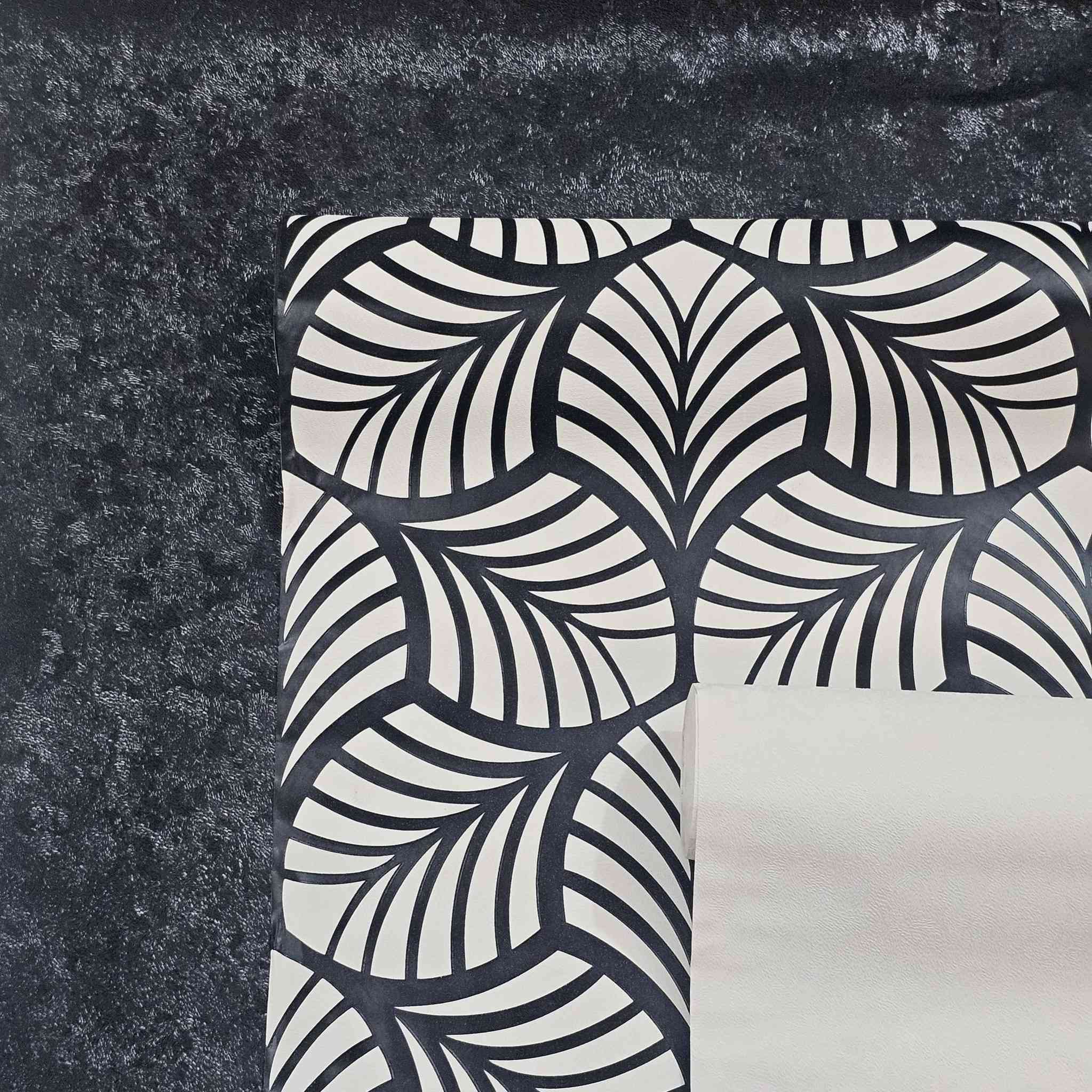 ✨ غيّر بيتك خلال ساعات… وخليه قطعة فنية! ✨
إذا تدور على فخامة + سعر مناسب + نتيجة تبهّر 👌
فـ أنت وصلت للمكان الصح 😎
🔥 وصلت أحدث تشكيلات ورق الجدران مودرن 2026 🔥
تصاميم راقية تضيف لمسة عصرية لكل زاوية ببيتك
(غرف نوم – صالات – مكاتب – محلات)
📏 مواصفات الرولة:
مساحة 16 متر مربع
(طول 16 متر × عرض 1.06 متر)
✔️ تغلّف جدار كامل بسهولة (5×3 متر)
🎁 عرض خاص:
مادة لاصقة مجاناً مع كل رولة 🎉
🚚 توصيل سريع لكل محافظات العراق
👷‍♂️ كادر احترافي للتركيب داخل بغداد
💰 السعر المفاجأة:
بس 30,000 دينار عراقي للرولة 🔥
📞 للحجز والاستفسار:
***********
📲 واتساب:
***********
***********
🏠 لا تأجل التغيير…
خلي بيتك يحچي عن ذوقك وفخامتك ✨
