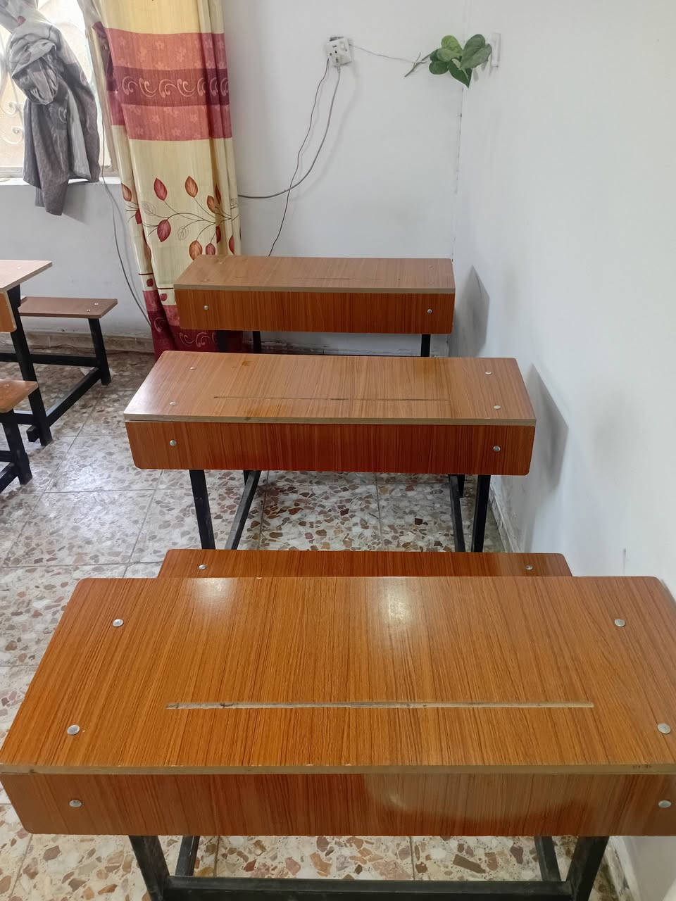 غراض معهد غرض نضيفه جدا
بغداد الكرخ
للتواصل ***********
