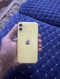ايفون ١١ عادي كلش نضيف جهاز جديد لون ليموني كلشي مابي ب ٢٥٠ وبي مجال ر...