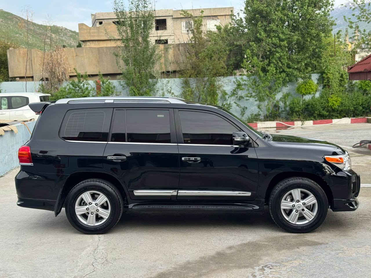 وەنەوشە ٢٠١٥ VXR مواسەفات لگزز مەکینە مەرخوب سەنەوی تا ٢٠٣١  گیر مەکینە  هەمو گیاننی بە شەرت ١٠٠ هەزار رۆشتوە هیچ سبوخ نیە دەحامیشی بۆیاخی نیە رەقەم یەک خاوینە ٣٨٧ وەرەقە مەجەلەکی کەم *********** شقلاوة, أربيل
