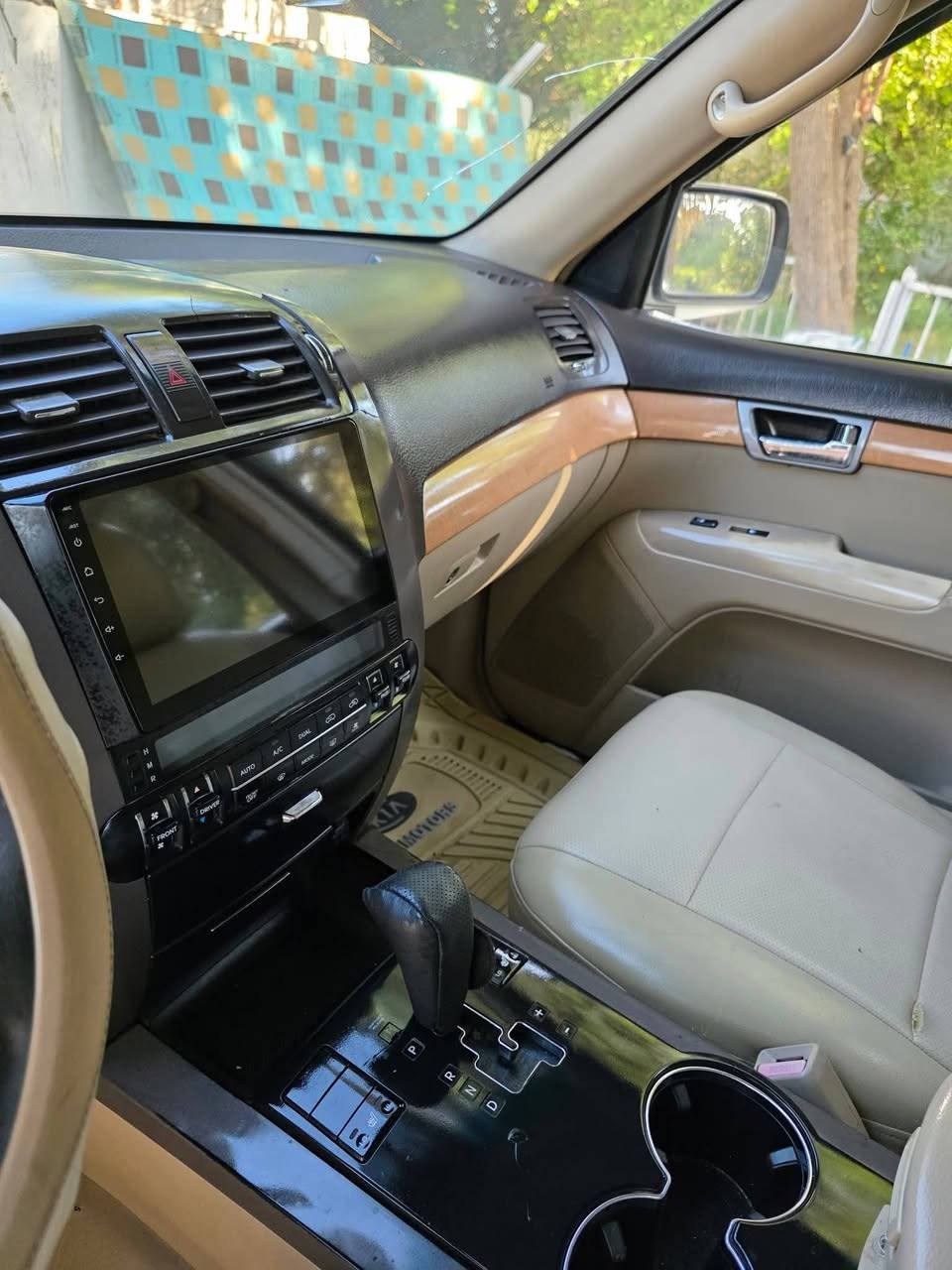 موهافي 2012وارد خليجي سياره فول مواصفات واحد على واحد فور ويل سياره رقم بغداد دولي جديد ماشيه 160السعر 147مكان السياره ذي قار السياره جاهزة من كلشي كير مكينه حداديه تخم تاير جديد السياره جاهزة رقم هاتف***********
