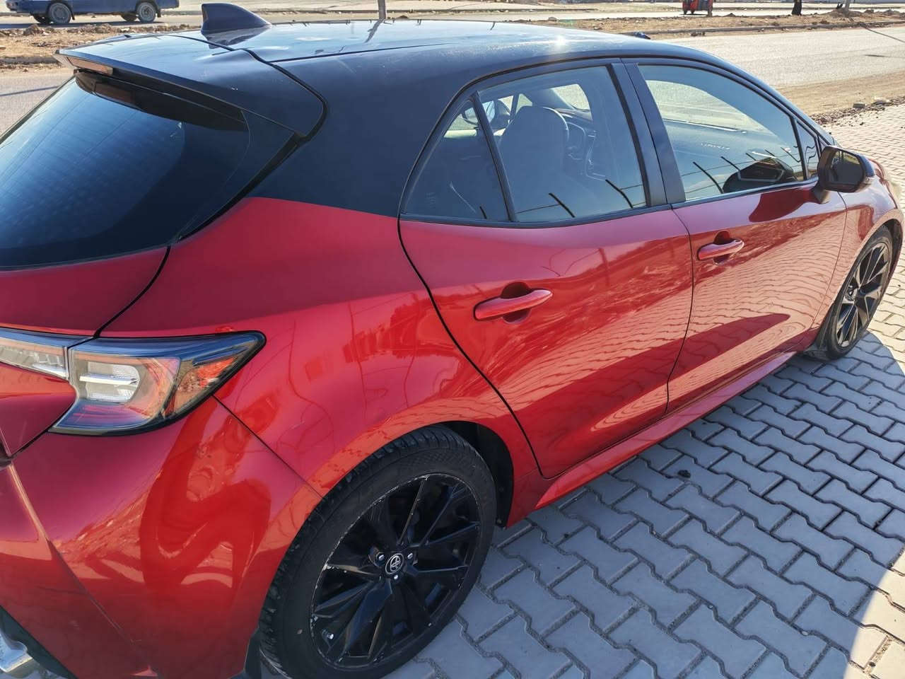 السلام عليكم 
رمضان كريم علينا وعليكم 
كورلا هاتشباك موديل 2022 وارد أمريكي ياباني اصلي 
مكينه 2000كير رياضي 10 نمر شفتات بالاستيرن السياره مليانه مواصفات باستثناء الفتحه 
ويل مع تخم تاير 18 جديد للبيع او مراوس حسب القناعه السعر 130 مكانها بغداد 
الاستفسار الاتصال 
***********
