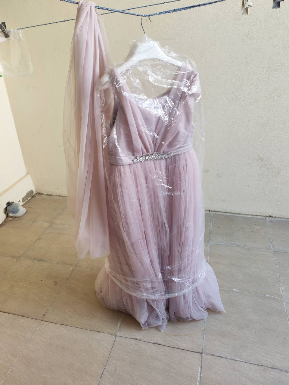 عندي هذا الفستان اللبس عمر ١٣سنه اخذته من ريتاج بالمثنى ملبوس ساعتين الله شاهد اخذته ٧٥ ابيع ٥٠


**إذا كنت صاحب هذا الإعلان وتريد حذفه لأي سبب، رجاءا أرسل رسالة إلى الدعم الفني**