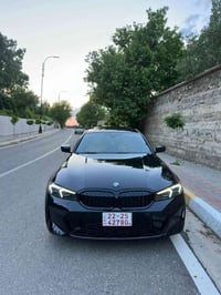 بي ام دبليو 330e • هايبريد • ٣٠٠٠٠ كم