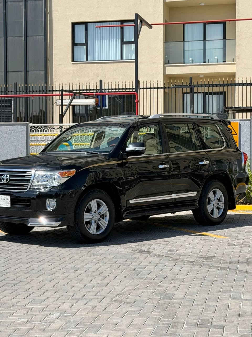 السلاك عليكم 
للبيع   لانكروز مديل 2015
مواصفات 
تشغيل عن بعد 
فاحة 
شاشة 
كامرة 
تحكم ستيرن 
حساسات امامي 
حساسات خلفي 
اشاير بل مري 
مري شفط عند التقفيل 
مكفولة من الصبغ 
رقم بغداد مشروع وطني 
السعر.   385  وبيهة مجال بصيط 
العنوان بغداد البياع 
***********
