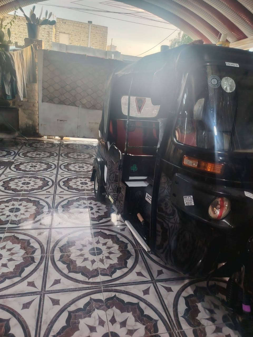 السلام عليكم تكتك للبيع موديل 22 شهر ال 6 رقم وسنويه الكشره شوف العين والمكينه كفاله ***********
