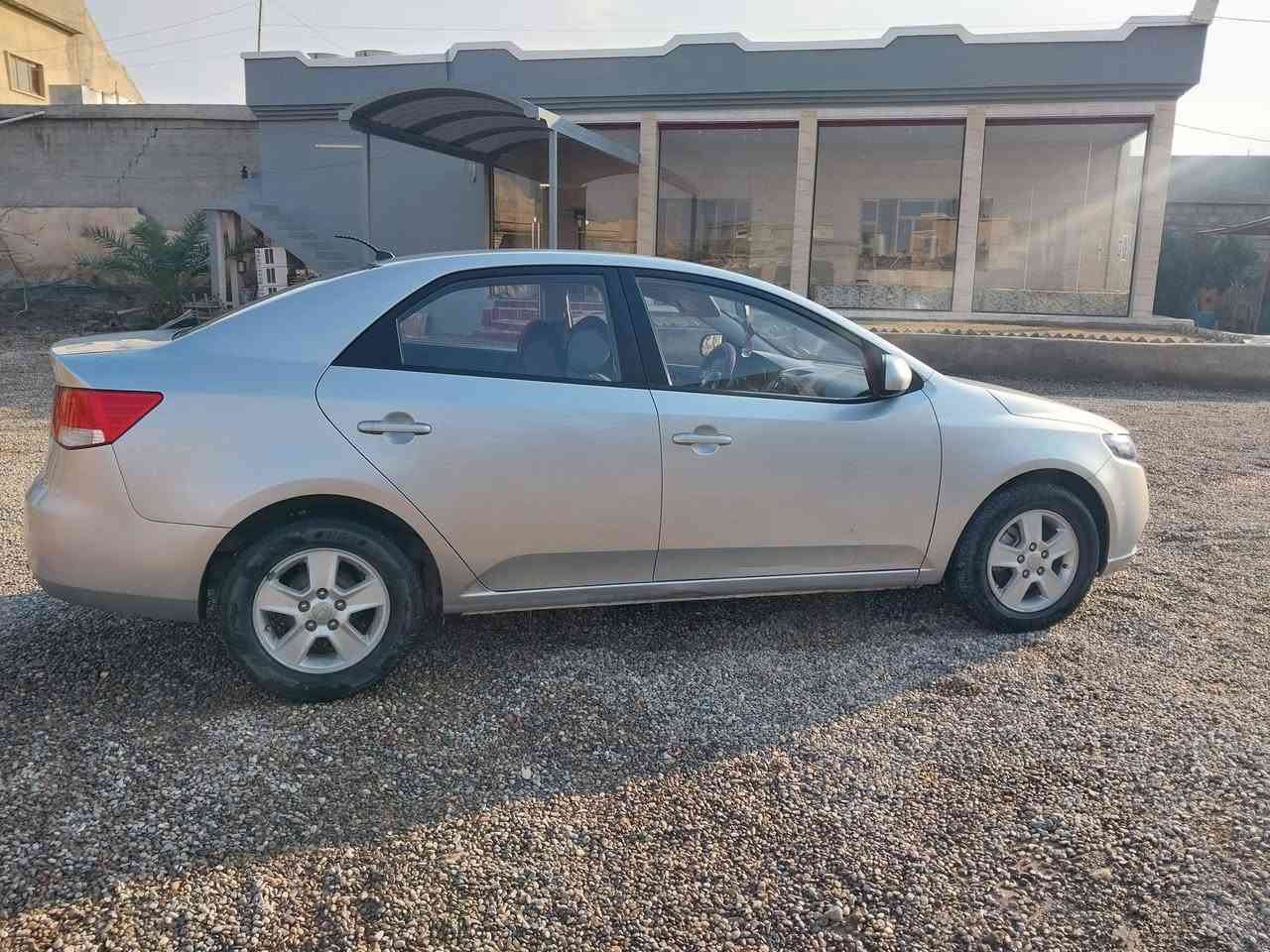 بعد السلام والتحية كيا سيراتو مديل 2012 كير ومحرك شرت  جاهزه من كلشي رقم صلاح الدين بسمي تحويل مباشر سعر 105 وبيها مجال
***********
