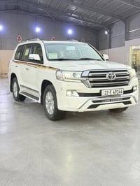 اللي يدور جديد سيارة بالكارتون ع وضع الشركة لاندكروز 2017 بريم اصل رقم...