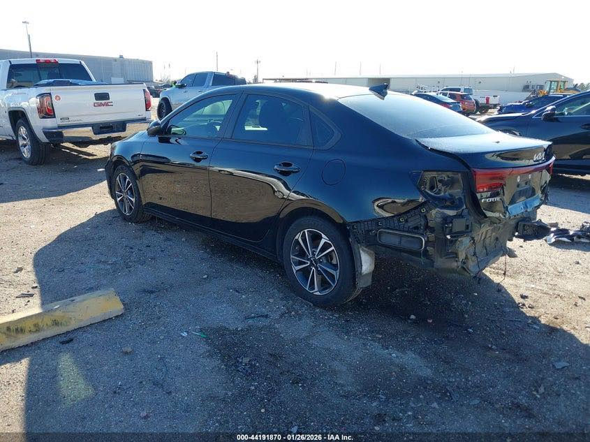 لاتنسى المتابعة للصفحة 

السلام عليكم 🫡 
للبيع فقط
كيا فورتي
موديل 2024
نص فول
فئة ( LXS )
محرك 2.0
حادث بسيط 
من الجانب الخلفي 
سياره رادارات
سياره حلوه
السعر واصله بصره او العقبة او الامارات ( 95 ) ورقه 

للتواصل متوفر فقط ( اتصال + واتساب)
***********
