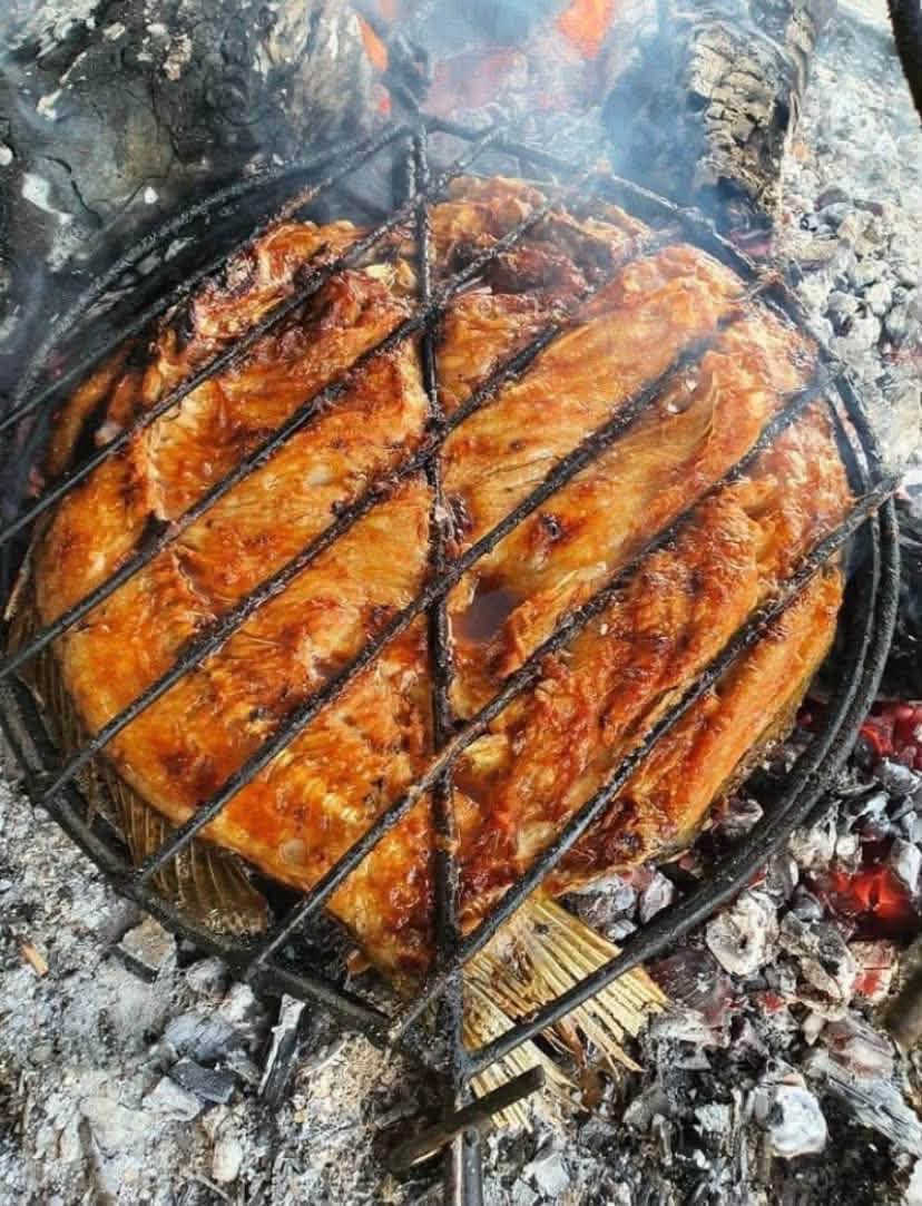 سمك مسكوف اسمك المحار (  ٧ونص) فقط
دجاج ذبح /على الفحم

على الطريقه البغدادي😍😍

العنوان...(الحولي قريب المجمع الطبي الجديد)

من جهة الشارع العام السنجك

بادارة:حسان/  *********** /
