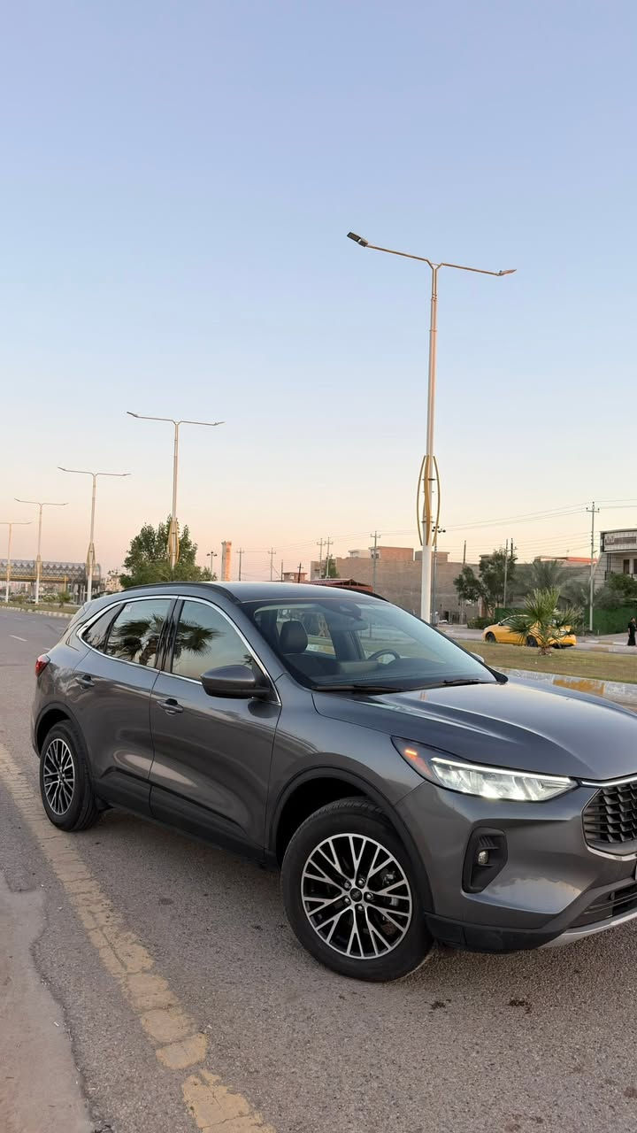 2025 𝐅𝐎𝐑𝐃   Hybrid 

🚨رقم اربيل +هزة وسنوية 2027

فورد. سكيب موديل : 2025 هايبرد بلگن بدون صبغ

محرك 2500 بانزين -كهرباء بلكن

اللون : نفطي  

عداد المسافة : 11  الف كم فقط

 فـــول مـــواصـــفات عدى الفتحة

عدادات الكــــترونــــي

شاشه ايباد جبيره تدعم كار بلي وخرائط

بصمة ابواب

بصمة تشغيل

شاشة دشبول ديجيتال

كــــاميــــرا 

كير ماوس 

هاند بريك بصمة

اوتو هولد : 𝐀𝐔𝐓𝐎 𝐇𝐎𝐋𝐃 

اوتو ستوب : 𝐀𝐔𝐓𝐎 𝐒𝐓𝐎𝐏

رادار امامي (تحديد مسار)

رادار جانبي  (نقاط عمياء)

رادار خلفي (التحذير من الاصطدام)

حساسات خلف

 نظام قيادة  رياضي واقتصادي وزلق 

تحكمات استيرن

🚨 السيارة بيها بارد بالجاملغ الخلفي فقط كلشي بيها بلادي 

مكان السيارة : 🚨الفلوجة

السعر 195$

***********
