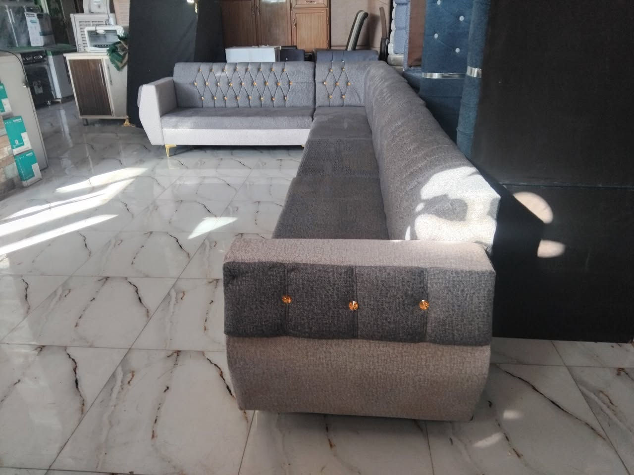 انواع لاثاث المنزلي المستعمل والجديد في معرض ومزاد تبارك الرحمن العنوان بعقوبه شارع تحرير بهرز مجاور قاعات بيانو مقابيل مستشفى الحياه استفسار*********** ويوجد خدمه توصيل
