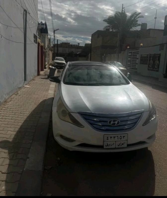 سونتا ٢٠١١ خليجي فول ماعدا البصمه بيها قطعه وحده باب الصدر تبريد ثلج ❄️محرك ٢٤٠٠  صاحب السياره *********** مكان السياره النجف
