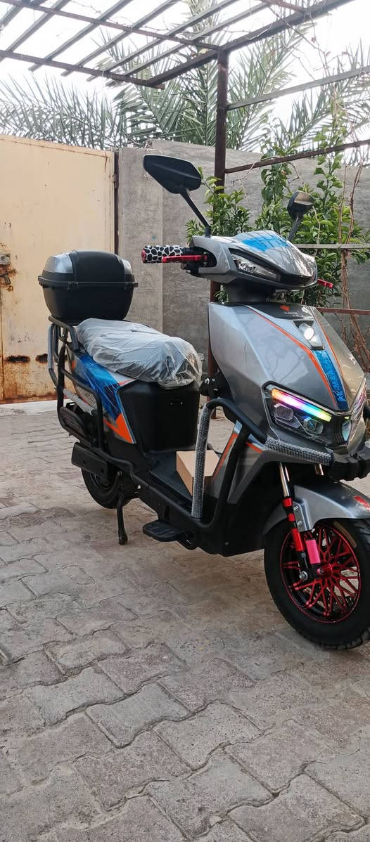 سلام عليكم 
دراجة سكنس #للبيع_اومراوس
موديل ٢٠٢٥ 
٦ بطاريات جدد عل فحص 
ـ تشغيل عن بعد 
ـ ٤ سرع 
ـ مثبت سرعة 
ـ سرعة ٩٩ 
ـ جهاز انذار 
(مستخدم قليل )
كامل من كلشي 

🔴 سعر وباقي تفاصيل اتصل عل رقم وتدلل 

***********

عنوان : فلوجة ـ صقلاوية
