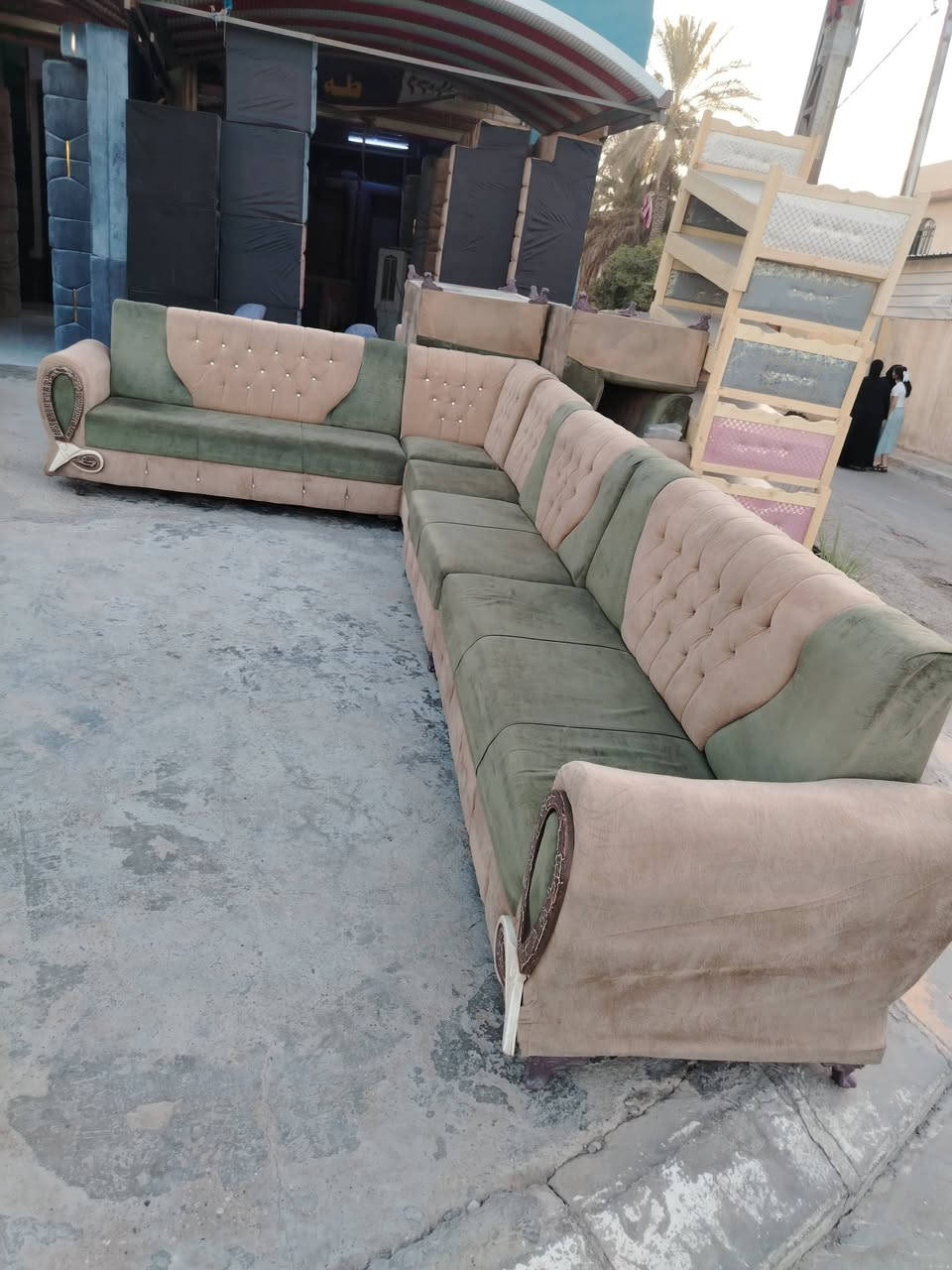 سلام عليكم ديوان مستخدم نظيف اب 175 وبي مجال للاستفسار ***********
