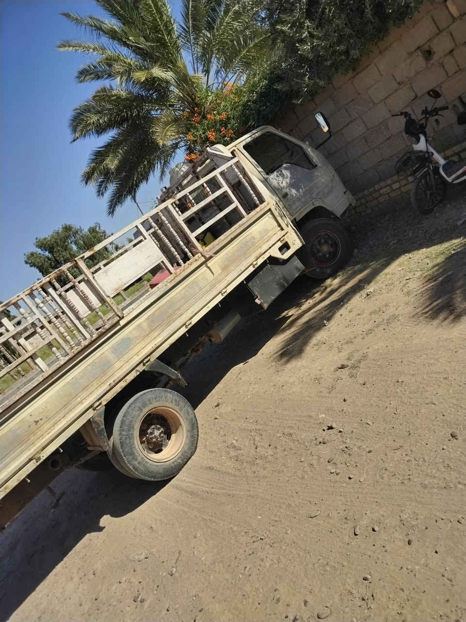 سلام عليكم  كيه ميسو باشي سياراه ماناقصه شي بيهه وكاله فقط رقم أربيل محرك فحل بنكو مكنته بيهه خيط تبخير بدون تنقيص سياره كفاله عامه تايرات وره كدا جدد وياهه سبير كهرباياتهه شغاله كلهه اشاير شغاله سعر 48 بيه مجال مكان بغداد طارميه صدر جديد. ***********.                   ***********
