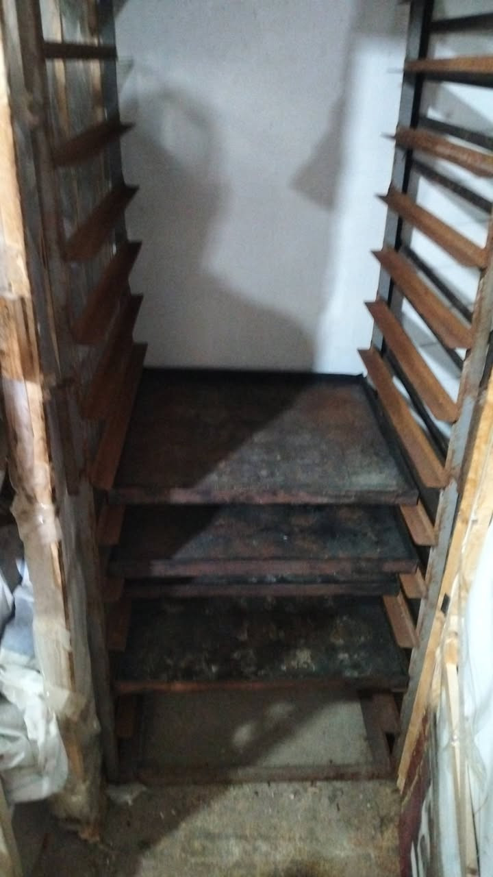 السلام عليكم...فرن توماتيك طبقة وحدة للبيع مع عربانتين توماتيك و30شرح..مع عجانة ام  الكيس رقم واحد مع مدرج عرض عدد 1 .. موصل حي سومر..
***********
***********
