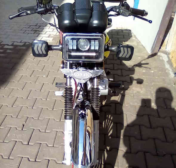 دراجه سيفان سولنك شاشه عرض محرك ٢٠٠ الضمان ٦ أشهرموديل ٢٥ دراجه جديده ماشيه ١٨٠ كيلو /السعر ٨٥٠ وبي مجال قليل/العنوان بغداد الأعظمية سبع ابكار/الشراي يتصل/***********/رجاء موشراي ليتصل
