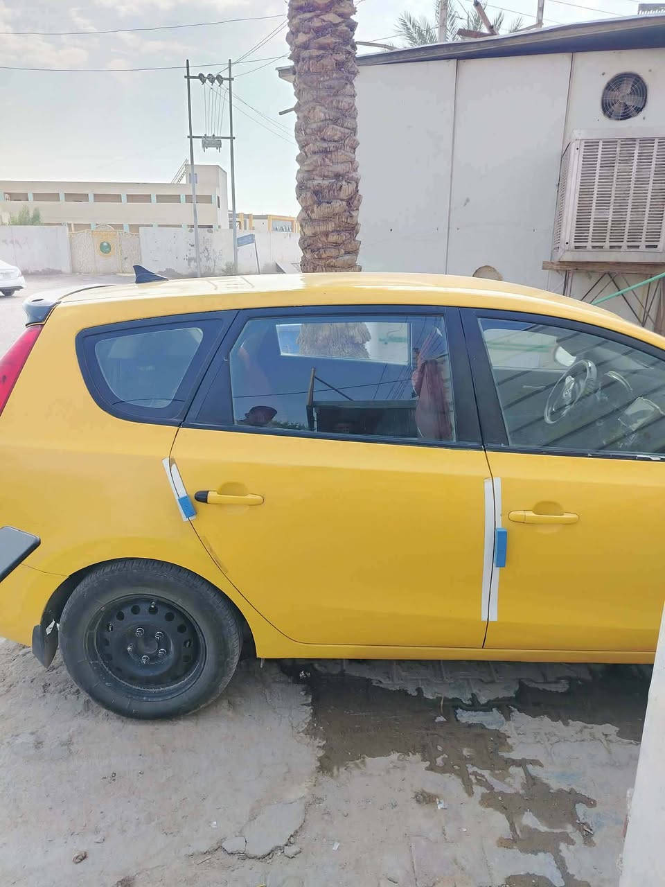 السلام عليكم النتره تورنج ٢٠١٠ كير مكينه تبريد حداديه  تخم تاير كله جديد امريكي  جاملغ وبنيد ما عابره رقم نكليزي بسمي السعر 76وبيه مجال لشراي او مراوس بخصوصي ‏‪0784 745 3785‬‏
