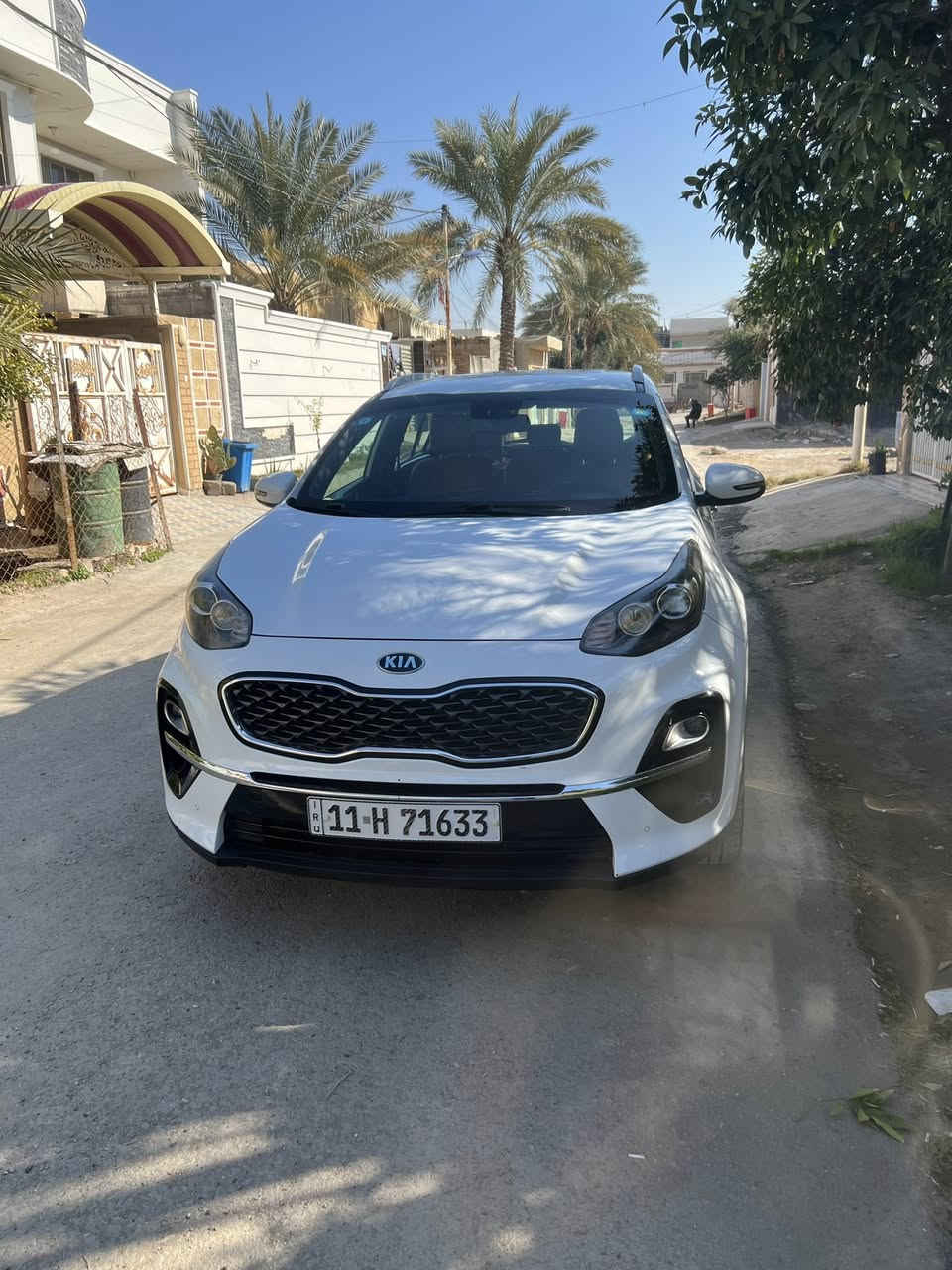 سلام عليكم
للبيع سبورتج 2020 مواصفات بيسك 
كفاله مكينه وكير بيها بارد قليل وشخوط مواضحات اله على قرب الرقم الجديد مامشاها 79 سعرها 193 وبيها مجال الدولي السياره بسمي شخصياً مكان السياره صيطره الشعب الجديده ***********
