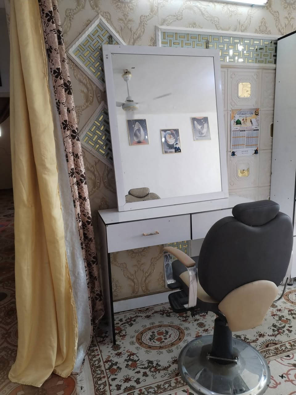 نضيفات كلش 
350 بيهن مجال قليل


**إذا كنت صاحب هذا الإعلان وتريد حذفه لأي سبب، رجاءا أرسل رسالة إلى الدعم الفني**