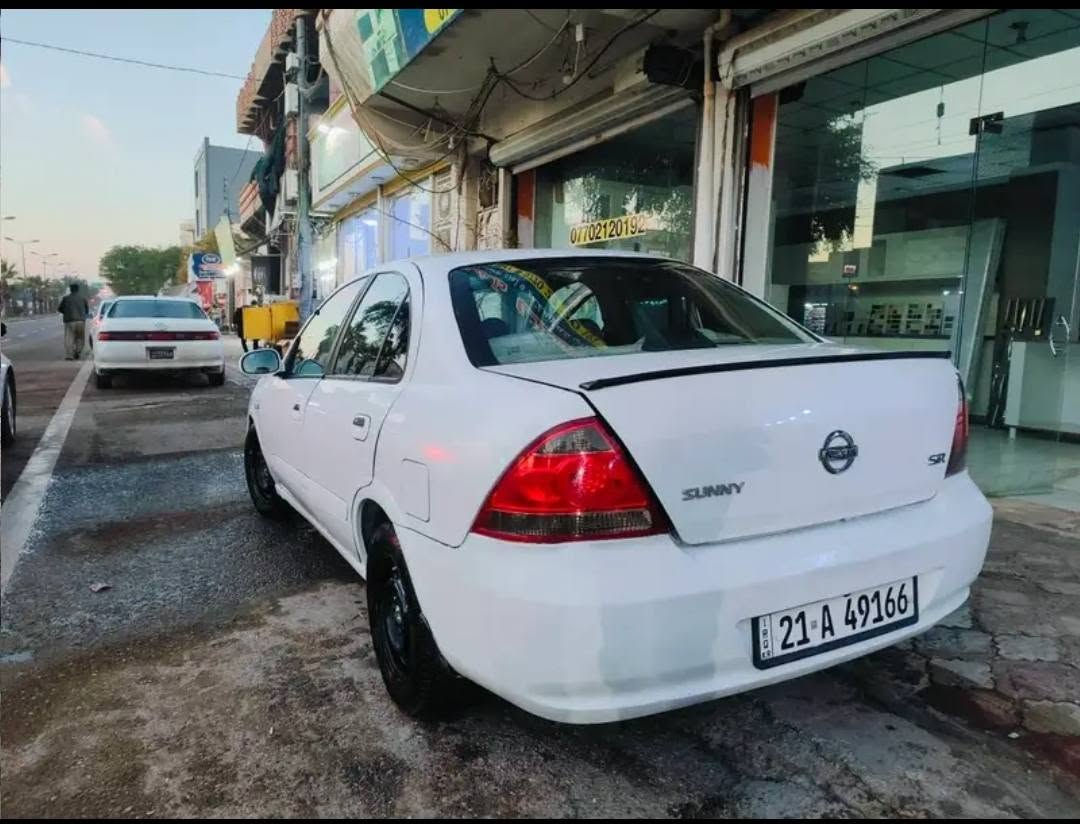 بۆ فرۆشتن یان گۆڕینەوە
🔹 نیسان سەنی کۆری 2013🔹
 ڕەقەمی سلێمانی (سەنەوی تازە وەشەرت تەحویل وەکالە )
🚗 نیسان سەنی کۆری2013، سەیارەیەکی زۆر پاک و جوان، 
فول جوانکاری بۆ کراوە سیاری ماڵی خۆمانە گێرو مکینە ی سەیارەکە عام بۆیاغە سەقفی موسە تە بریدبێ عیبە زۆر بە جوانی ماوە تەوە ماڵی دۆستە 
ژم ***********
سعری 60 معامەلە

