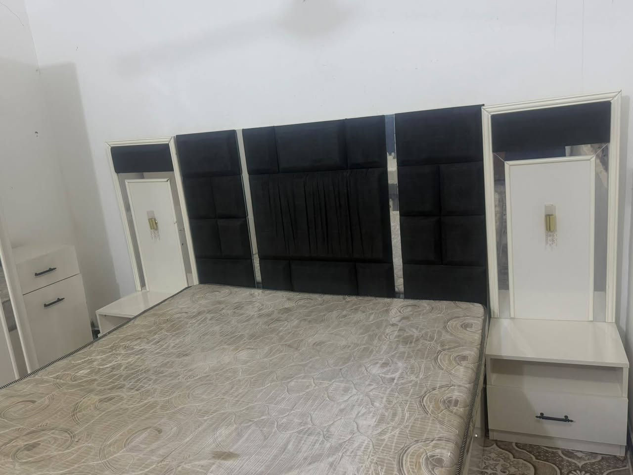 غرفه للبيع
غرفه تركي للبيع 
سعر 800 بيه مجال
 رقم الهاتف ***********
