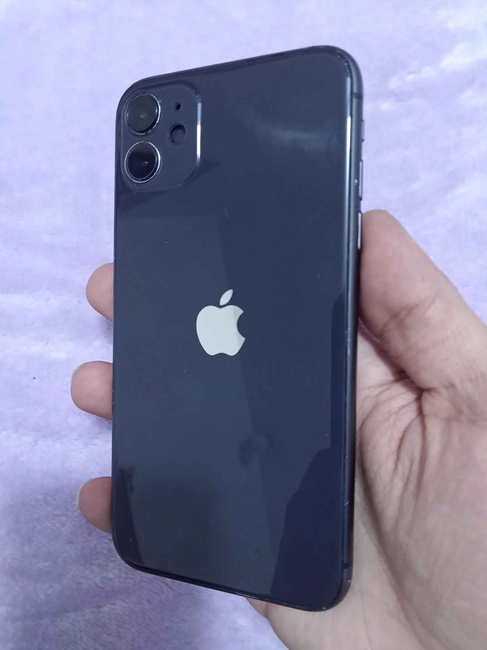 ايفون ١١ عادي بي عطل ايسي شحن ورمز نسيته الجهاز مابي حساب ايكلود 
ابيعه كوم حديد فقط ضمانه ايكلود مابي
شاشته بلاديه 
بصمه وجه شغاله
بطاريه ١٠٠ مبدله
عنوان بغداد 
اكتب سعرك وتعال أخذه 
***********
 واتس اب بغداد, العراق
