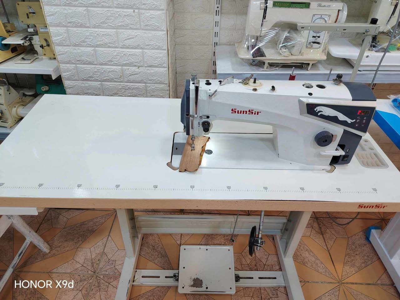 سلاو مەکینەی پیاوان کاتم سەوت مارکەی سەن سیر زۆر خاوێن بە شەرتو زەمانی بیعەیبی
٢٨٥ کەمیک مامەلە  
زەرایەن گەیاندنیشنمان هەیە السليمانية, العراق


**إذا كنت صاحب هذا الإعلان وتريد حذفه لأي سبب، رجاءا أرسل رسالة إلى الدعم الفني**