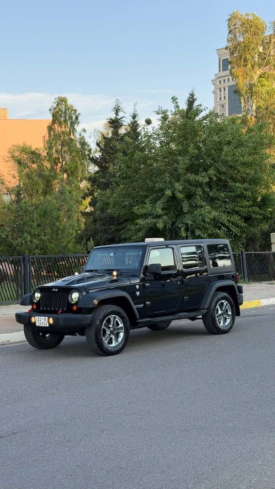 Jeep wrangler V6  4X4

مواصفات (sahara) فوول 
٦ پستن       دةبل ئةكسل
موديل ٢٠١١   
تةنها يةك دةرگاي بوياغة    
بى زوري بئ ارباك

زور خاوين مايتةوة  هيچ مةسرةفي تيدا نيية 

(گير  مةكينة  تةبريد  ئةكسل ة دةبلي ) بةشةرت  
تحويل و غرامة بةشةرت  
سعري $١٤٧ و مجال  
هةولير     *********** أربيل, العراق
