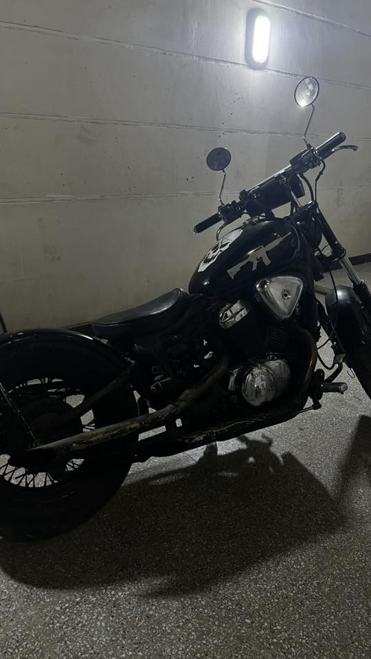 سلام عليكم هوندا ستد 400
دراجه للبيع تشتغل تشتغل لأكن تك سابقا شلعه ومعدل 

المكان الدوره 
السعر 650 
الرقم ***********
