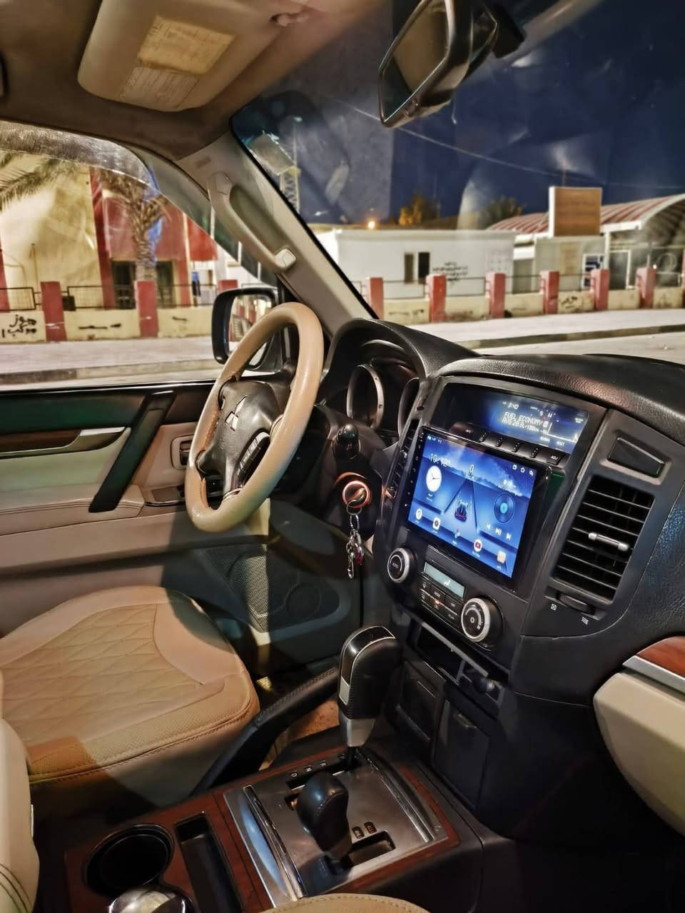 باجيرو موديل 2008 محرك 3500 
مقاعد جلد كهرباء 
رقم بغداد الدولي سنوية وهزة جديدة
محرك 6 سلندر 
تخم تايرات جديد 
باسمي تحويل ثاني يوم 
حدادية وصدر جديد متصرف عليها ابد 
سيارة نظيفة ومالت بيت 
بيه قطعتين رش جاملغ اثر شخوط و نص الباب مالت السائق 
الباقي كفالة كير ومحرك وكشر 
عنوان كربلاء المقدسة 
السعر جدا مناسب 118 وبيه مجال للشراي 
تواصل اتصال فقط ***********
