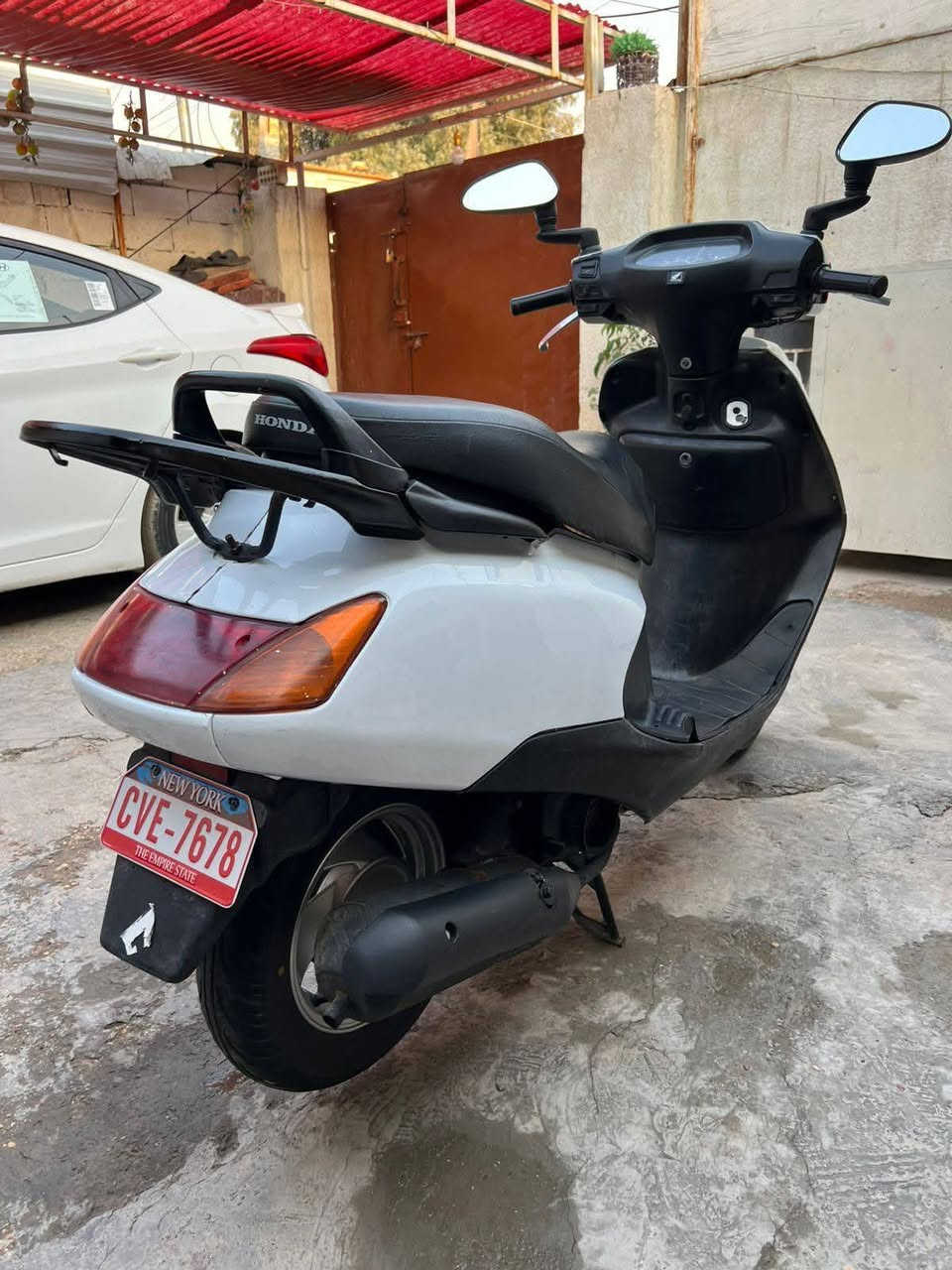 دراجه سبيسي ياباني للبيع مكينه خرسه كفرات جديده كهربائيات شغاله دراجه مال جناي نظيفه كلش تجي وياك فيتر گلب واخذ مكاني بغداد الاسكان 650 وبيها مجال ***********
