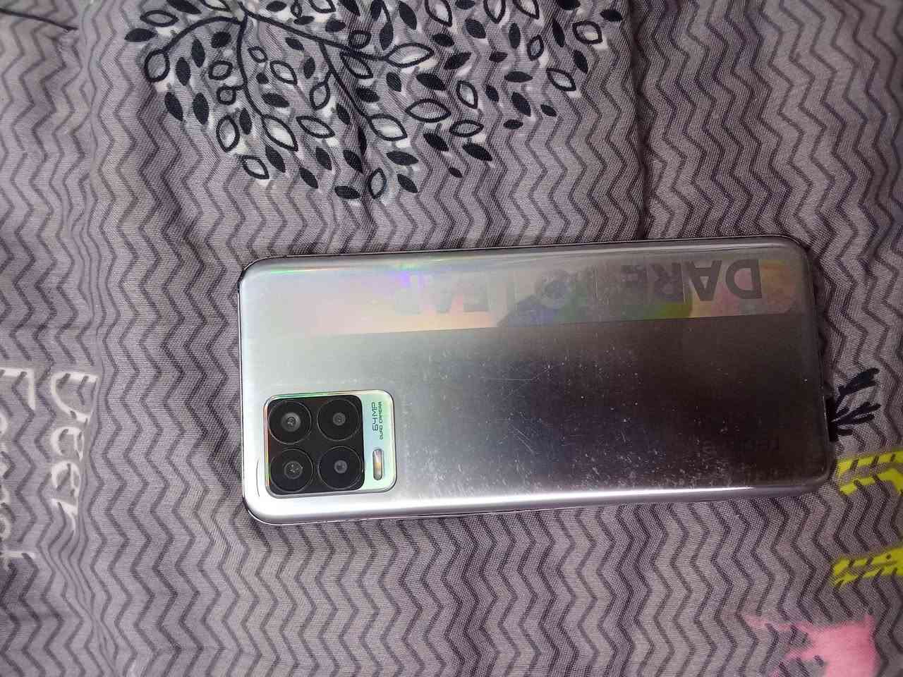 ريلمي 8 للبيع ذاكره 128 بي فطر خفيف بشاشه ما مبين بصور سعر 70 بي مجال بسيط  كربلاء حي العامل ***********
