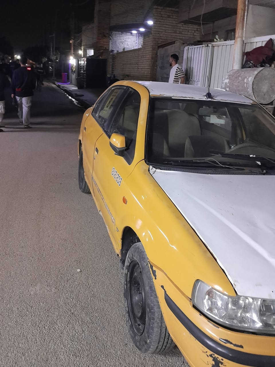 السلام عليكم سمند مديل ٢٠١٠ السياره حلوه ونضيفه السنويه نافذه ٢٠٢٤ اوراق هيه موجودات ٢٠٢٤ مستمسكاته صاحبه موجود  بس ماندل اتعهد سرقات وعشار السعر   15  بيه مجال بصيط العنوان الامين الثانيه نواب الضباط نهايت الشارع وهاذا رقمي متواجد واتساب وبخدمتكم  ***********
