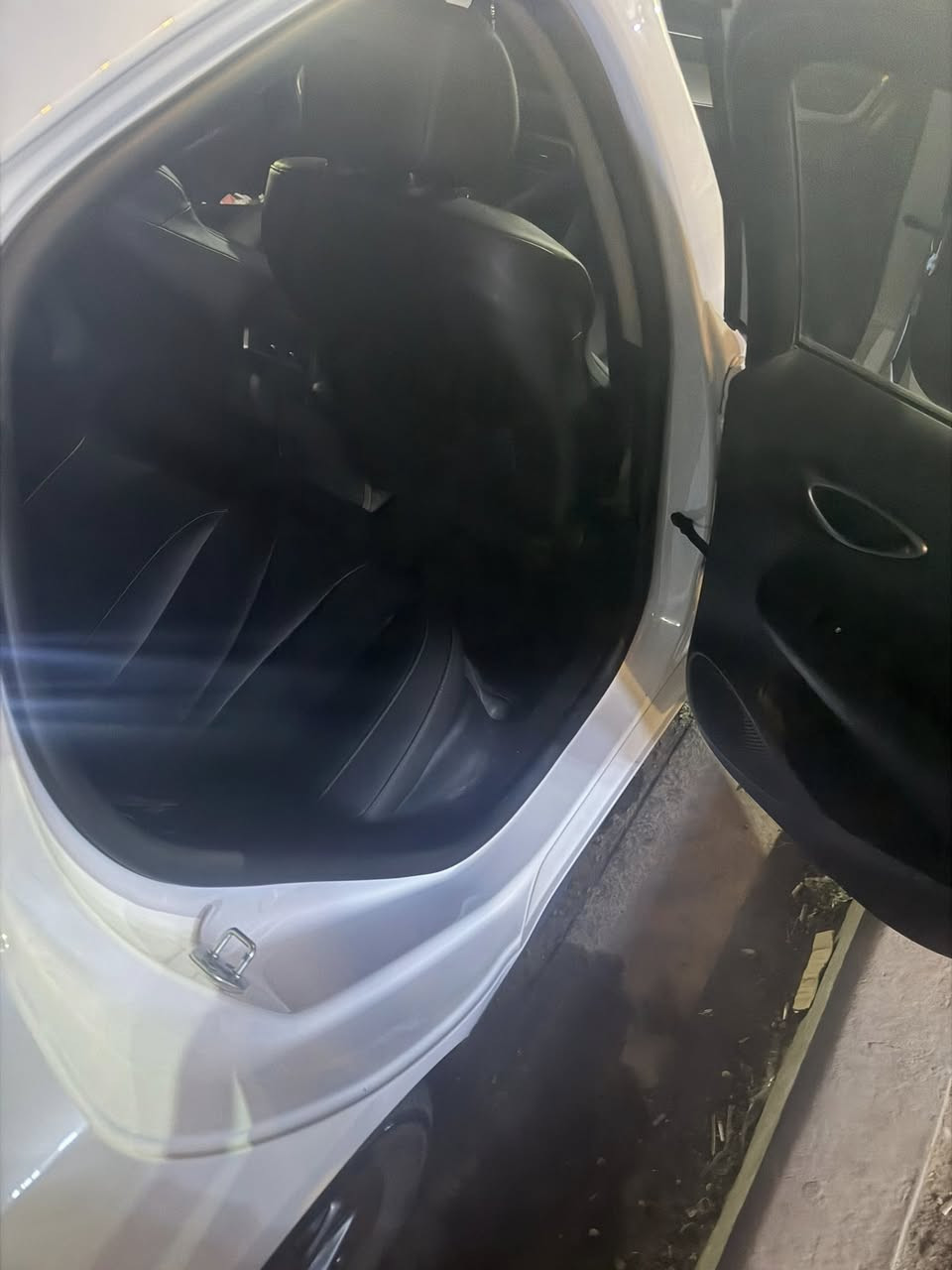 لام عليكم شلونك شباب عندي سياره البيع سيل فايف بسمي العنوان الشعب ***********
