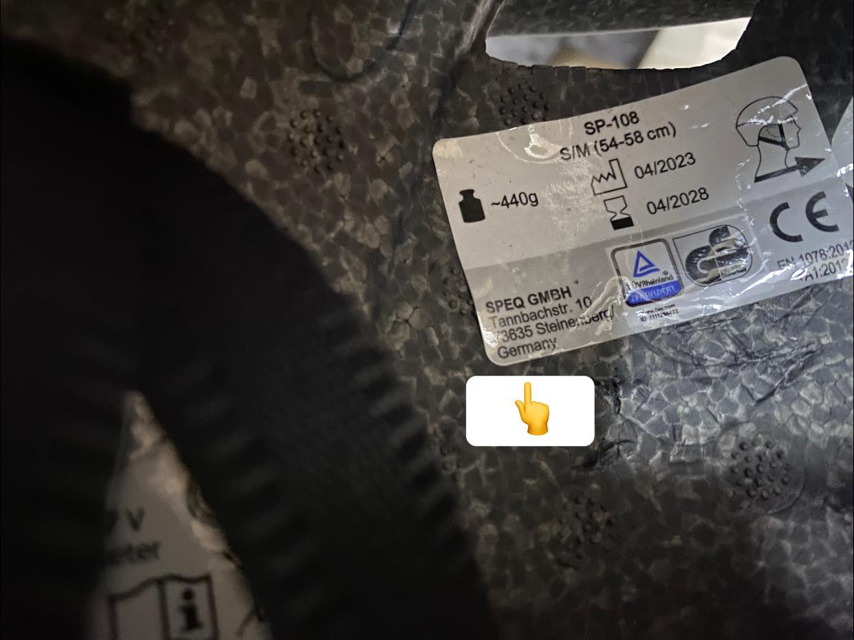 سلام عليكم اخوان بخصوص الأسألة مين تشتري ادواتك ومن يامحل طبعا اليوم ادليكم عليي وشرط الضمانات وشرط الأسعار وشرط الماركات 

دراجات ماركات 
تايرات بلادية اصلية مع ضمان 
سيبايات
ستاندات مال تلفون انواع وأشكال 

اسعار مناسب جداً جداً جداً 
خوذ اصلية وزن خفيف شورتات مخصصة للترحال مثل ماموضح بالصورة 
مناضر اصلية مختم USA كوالتي فول وجمال فول 

عنوان المحل

كركوك حي الأسرى مفقودين بداية سايدين حي الأسرى 

حساب المحل 👇🏻 

   KIRKUK BIKES - بايسكلات كركوك

رقم تلفونه 

‭ ٠٧٧٠ ٠٩٥ ٤٥٦٤‬
