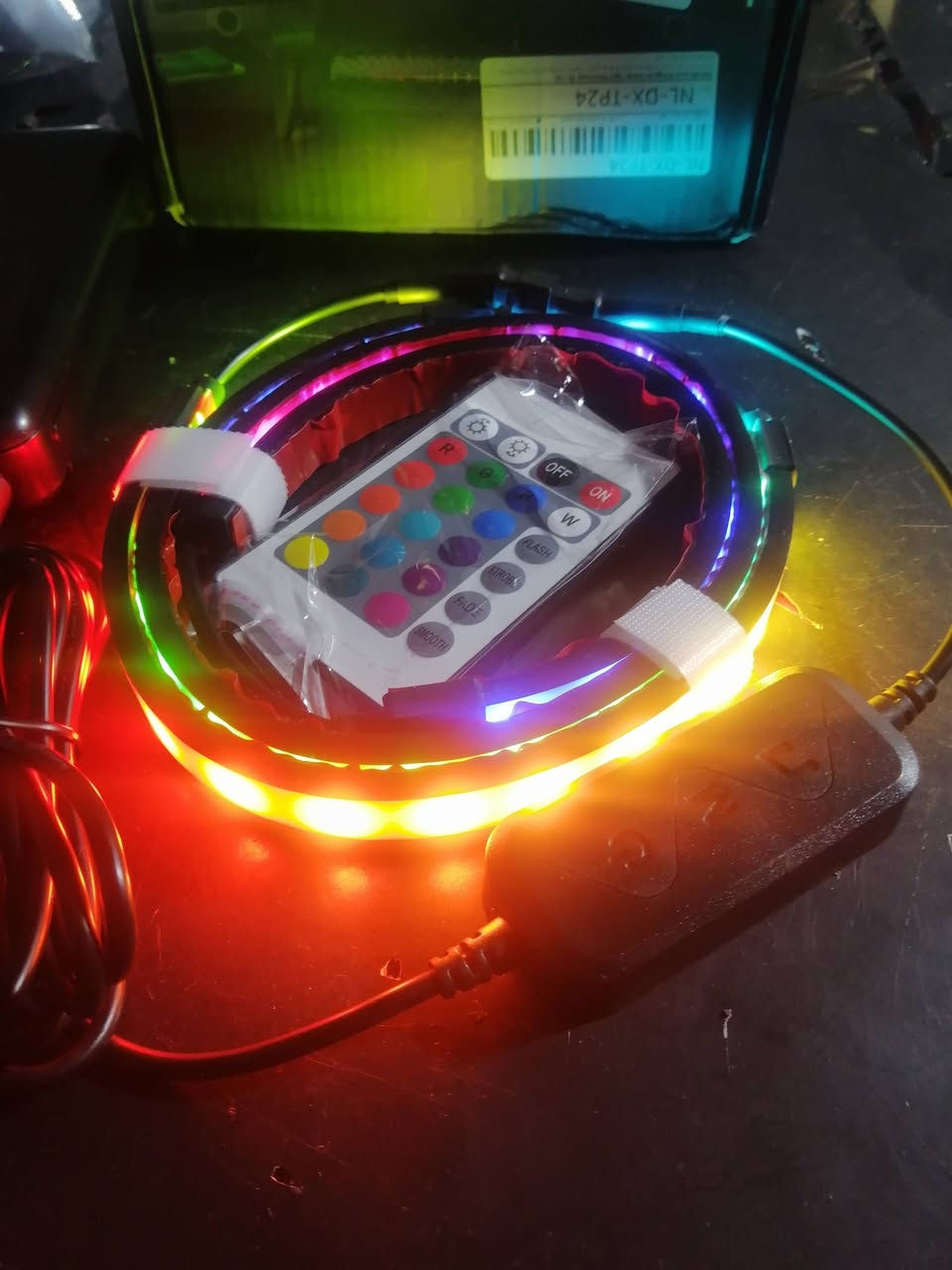 إضاءة محيطية ذكية للشاشات (Monitor/TV Ambient Light) من ماركة Robobing. #السعر ٢٠ الف 
​مع التوصيل


**إذا كنت صاحب هذا الإعلان وتريد حذفه لأي سبب، رجاءا أرسل رسالة إلى الدعم الفني**