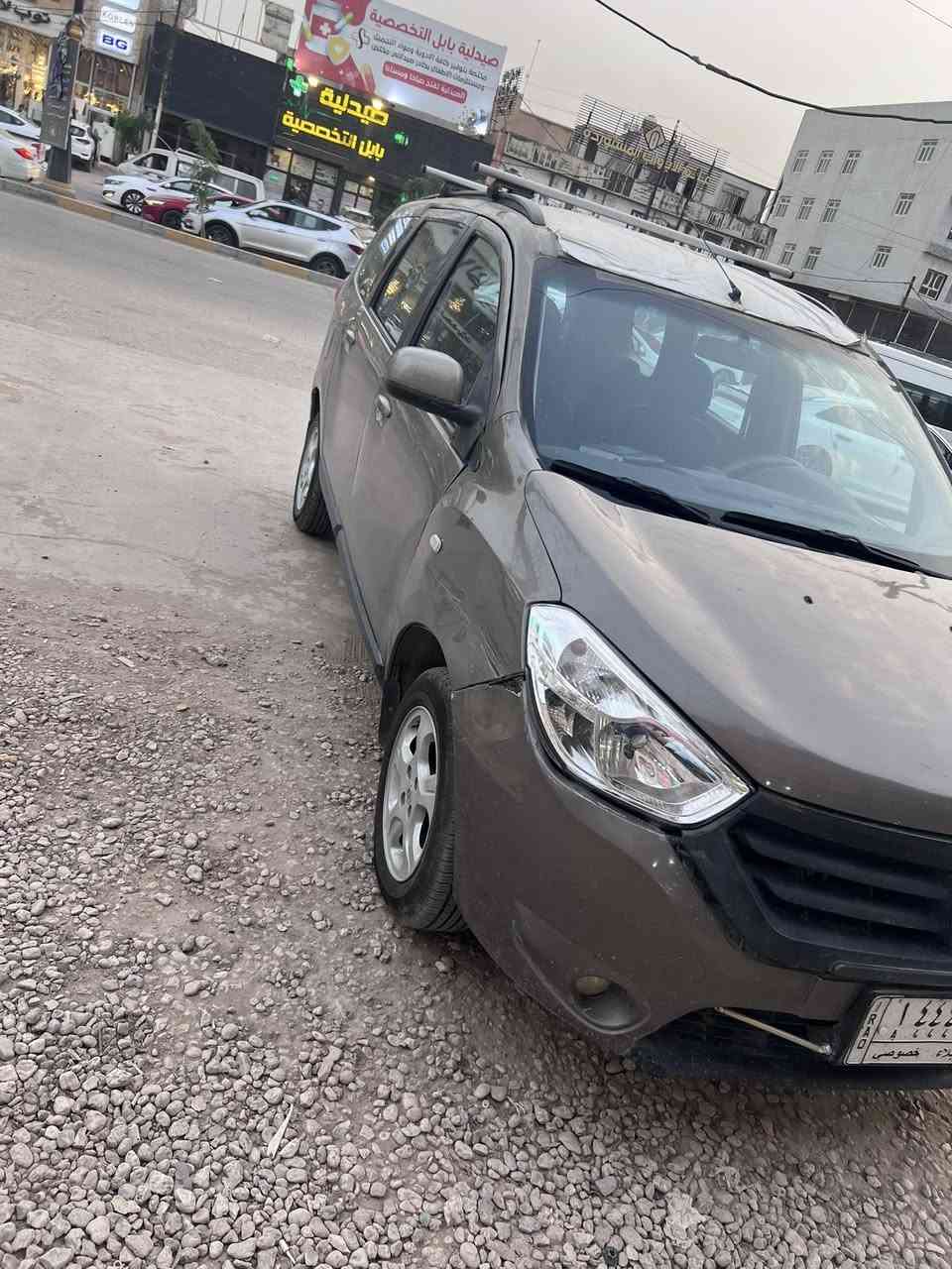سلام عليكم 
بيع او مراوس 
رينو ٢٠١٤ 
ابيعلك مكينه وكير مصبوغه عام 
سياره جاهزه مكينه كير حداديه تبريد كله فول 
مكان السياره حله 
٥٠ ورقه وبيها مجال للشراي 
***********
