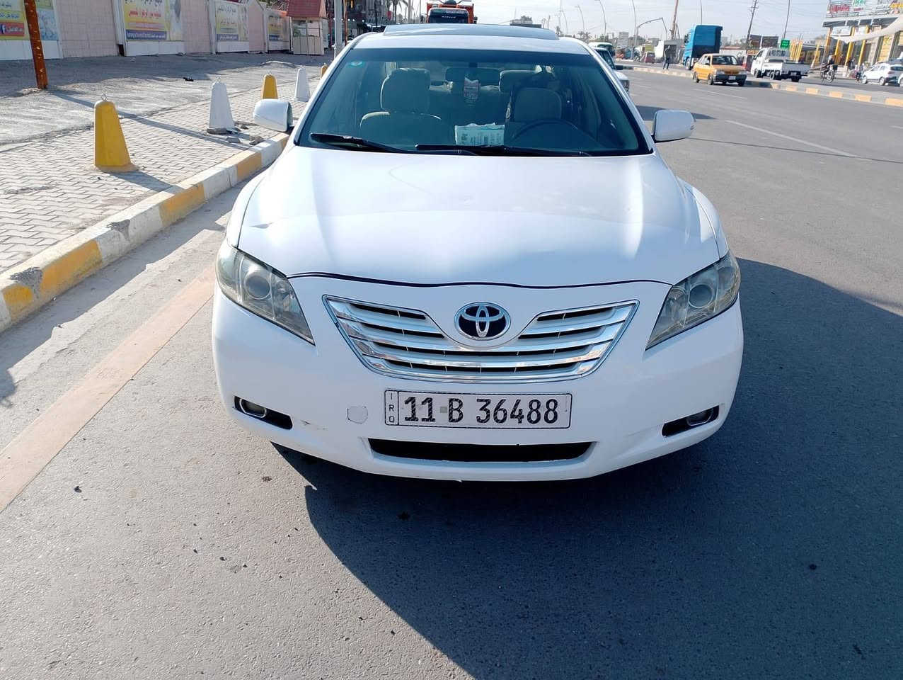 السلام عليكم كاميري موديل 2009  Glx أعلى فئة فول مواصفات ابيض اللون رقم بغداد انكليزي بأسمي تحويل ثاني يوم هزة جديدة كامرة حساسات فتحه كشن السائق كهرباء تحكم استيرن طخم تاير جديد باتري جديد كشنات دوشمه جديدة تبريد قطعتين اشاير بالمري السيارة نظيفة مفولة مكينه 2400 حادثها خلفي بالصندوق خفيف. #المكينة قبل اسبوعين بدلتها جديدة. 

السيارة فول الفول ما ناقصها شي تاخذها كاملة مكملة

مكاني بغداد البلديات. للاستفسار اكثر ***********
