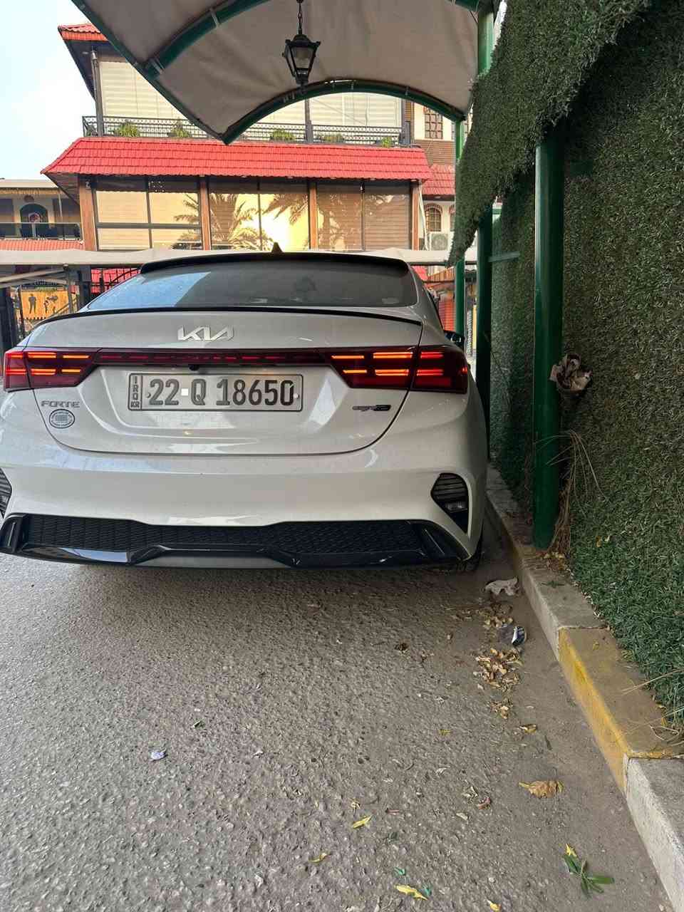 السلام عليكم فورتي 2023 جيتي لاين للبيع مواصفات السياره فول رقم اربيل السياره باسمي
🟢مواصفات السياره
🟢فتحه 
🟢بصمه ابواب وصندوق ذكي 
🟢تشغيل عن بعد 
🟢مكينه 2000 دوش 
🟢شاشه كبيره 
🟢نظام اشاره ترحيب 
🟢نضام سماعات هارمن 
🟢رادارات جانبي 
🟢حساسات عند الاقتراب 
🟢توقف ذاتي عند الاقتراب 
🟢تحديد مسار مثبت سرعه 
🟢ستيرن حرف D
🟢لايت لد امامي خلفي 
🟢السياره كلها ليبل واحد
السياره حادث خفيف الجاملغ راجع نفسه بارد
بدون صبغ 
مكان السياره بغداد / الزعفرانيه 
***********
السعر ١٧٥ $
