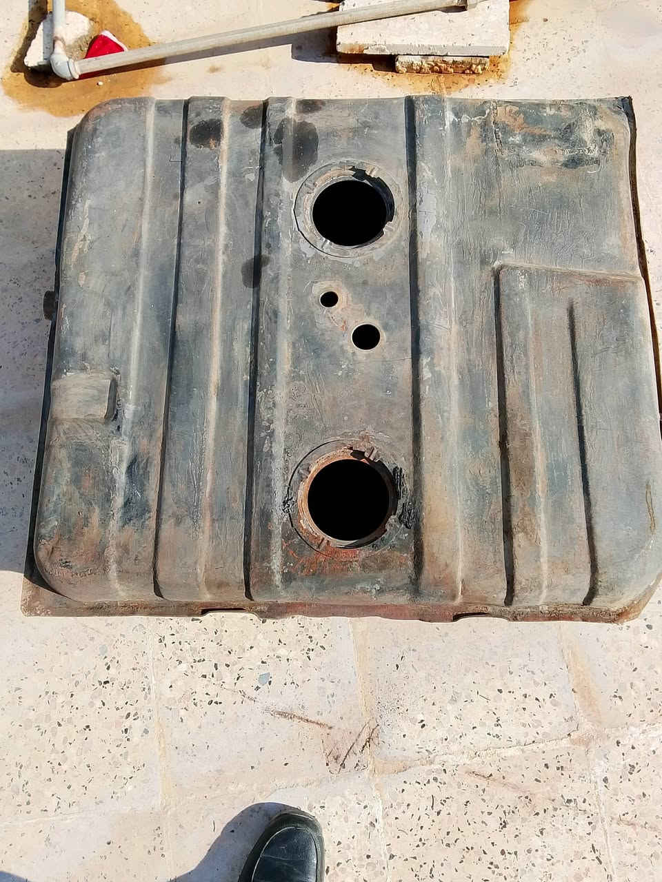 اغراض كلايزر للبيع 
بل ايضافه كير كهرب وضفاير مال مكينه وكير وعقل كهرب الاستفسار عل الارقام 
***********
***********
العنوان موصل
