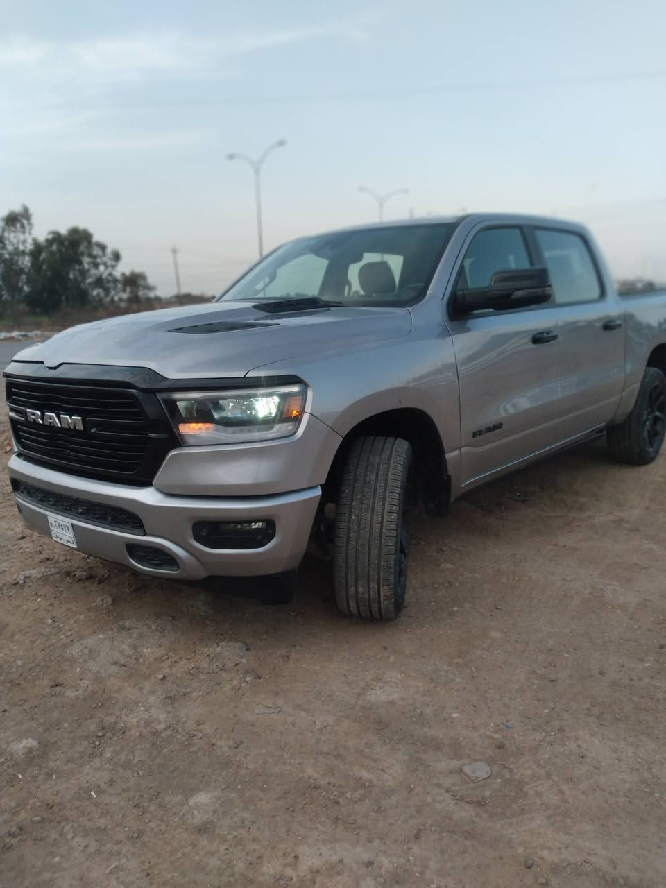 لارامي ٢٣ ماشيه ٦٠٠٠بيهه صبغ بنيد وشبر بلجاملق ***********
