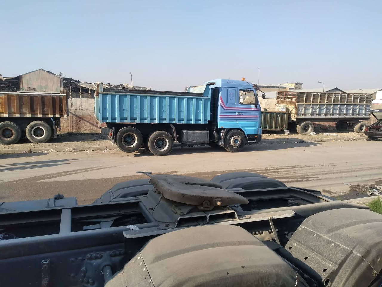 السلام عليكم
سياره البيع سكانيه 143 0 6
 قماره نضيه قطره صبغ مابيها 
دواخل القماره شركه 
رقم السياره نينوى سنويه جديده 27 شرط التحويل  
الكير 5×5 سنكل عضله بودي نضيف محرك السياره بي خيط بخار بدون تنقيص ويارمينه كلها شقاله مابيها شي نقص  تيات 3زواج جديد وثنين فوك النص عمر السياره خير من الله شقل وطلع عل شقل السعر 175 وبيها مجال شي قليل
 الستفسار ***********   ***********
