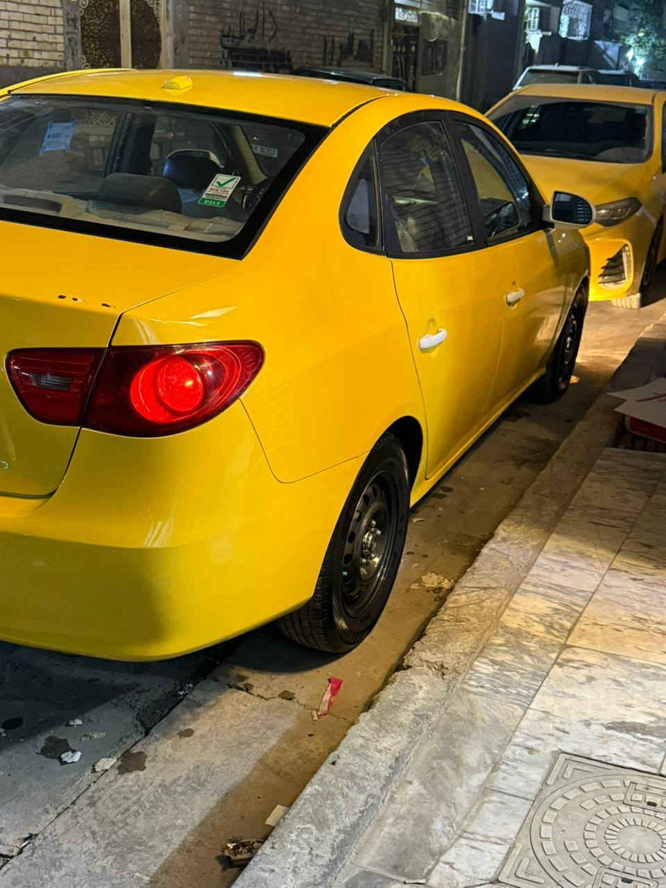 سياره للنترا للبيع موديل 8 محرك الفين وارد امريكي كير ومكينه كفاله سياره بيهه جاملقه وبنيد تبريد شغال رقم نكليزي هيئه وغرامه مصفره تحويل ثاني يوم مكان بغداد الشعب ***********
