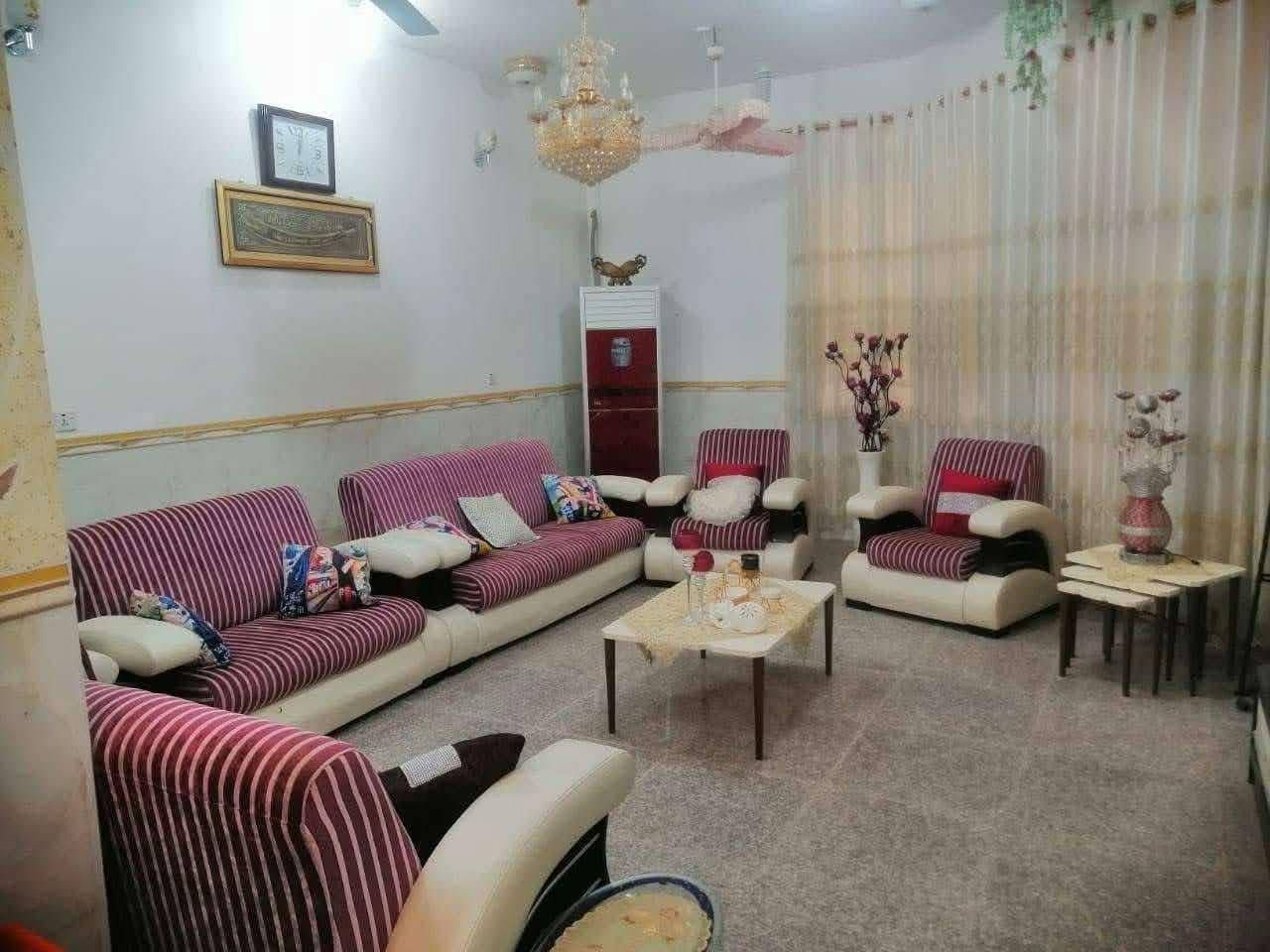 (🌹اللهم صل على محمد وعلى آله محمد🌹)
#أعلان

#بيت للبيع منطقة حي موسئ الكاظم

#مساحه 200م طابو صرف

#طابقين صب كونكريت بناء حديث

#طابق الأول بي/ غرفه نوم واستقبال وصاله
ومطبخ وصحيات داخليه وخارجيه وطارمه
وحديقة عالي عن الشارع

#طابق الثاني بي/ غرفتين واستقبال وصاله
ومطبخ وصحيات وسطح عدد2

#السعر 162 مليون قابل للتفاوض
#ملاحظة/يكون الاتفاق حصرا بين البائع والمشتري داخل المكتب 🥀🥀🥀
#للاستفسار الاتصال بالأرقام
☎️ ***********📞 يوجد واتساب 🥀
☎️ *********** 📞 يوجد واتساب🥀
☎️ *********** 📞 يوجد واتساب🥀
مكتب النائل للعقارات الكائن في ام العصافير قرب برج آسيا 🌺🌺
