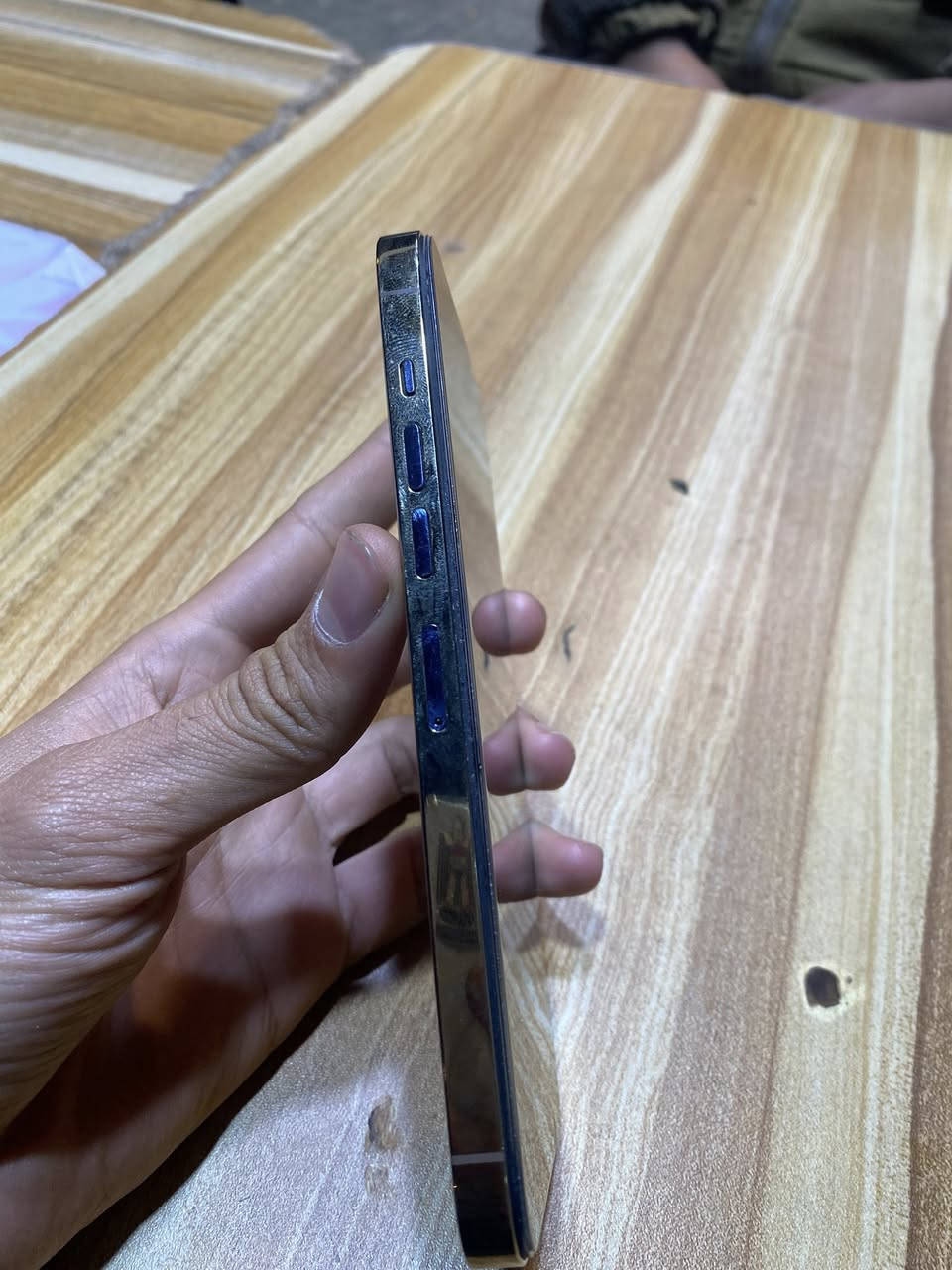 ايفون ١٣برو ماكس مبدل شاشه وشاصي وكاله جهاز نظيف  كلشي شغال سعره ٣٥٠ مكاني بصره قبله رقمي ***********
